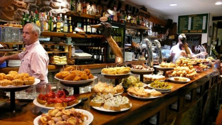 Tradisi tapas di Spanyol